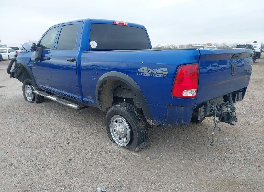 Photo 3 of 2018 Ram 2500 TRADESMAN 4X4 6'4 BOX (VIN 3C6UR5CL8JG380140)