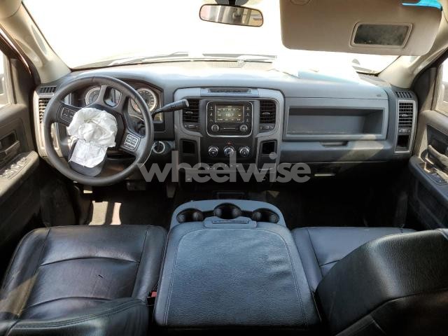 Photo 5 of 2018 RAM 2500 ST (VIN 3C6UR5CL9JG160876)