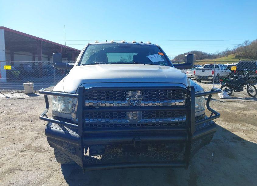 Photo 12 of 2018 Ram 2500 TRADESMAN 4X4 6'4 BOX (VIN 3C6UR5CL9JG164863)