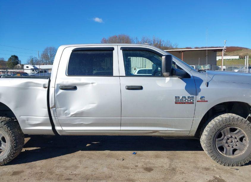 Photo 13 of 2018 Ram 2500 TRADESMAN 4X4 6'4 BOX (VIN 3C6UR5CL9JG164863)