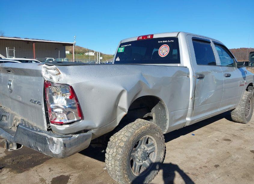 Photo 6 of 2018 Ram 2500 TRADESMAN 4X4 6'4 BOX (VIN 3C6UR5CL9JG164863)