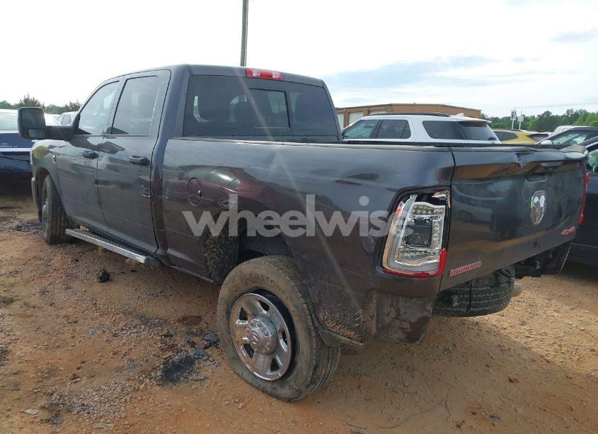 Photo 3 of 2024 Ram 2500 TRADESMAN 4X4 6'4 BOX (VIN 3C6UR5CL9RG245468)