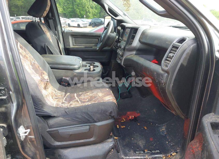 Photo 5 of 2024 Ram 2500 TRADESMAN 4X4 6'4 BOX (VIN 3C6UR5CL9RG245468)