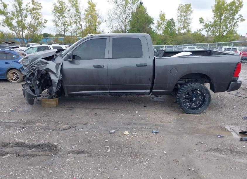 Photo 15 of 2018 Ram 2500 TRADESMAN 4X4 6'4 BOX (VIN 3C6UR5CLXJG223726)