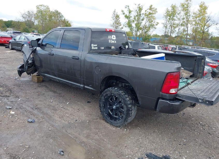 Photo 3 of 2018 Ram 2500 TRADESMAN 4X4 6'4 BOX (VIN 3C6UR5CLXJG223726)