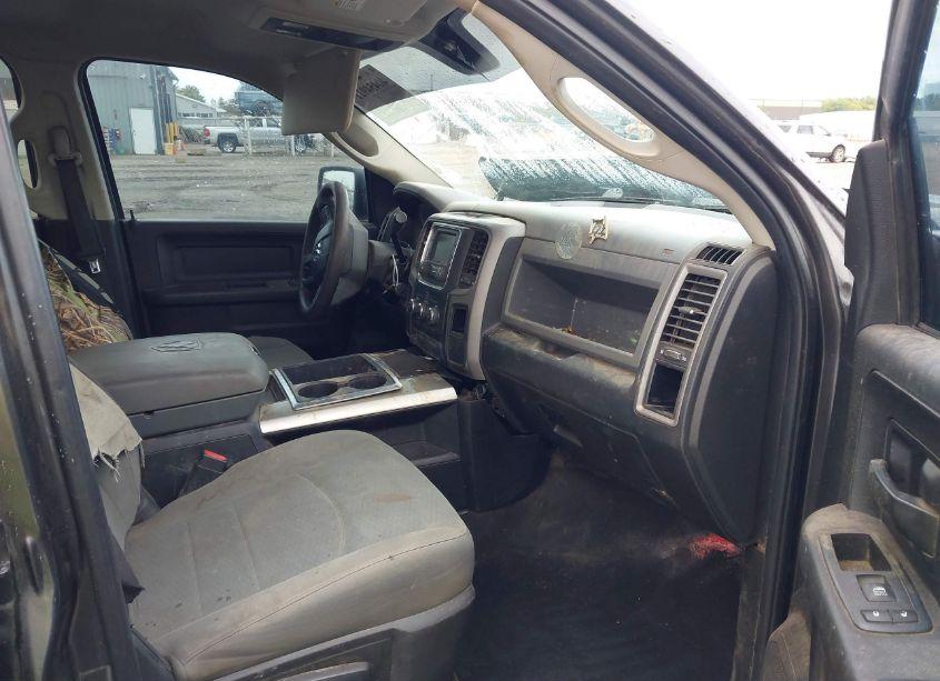 Photo 5 of 2018 Ram 2500 TRADESMAN 4X4 6'4 BOX (VIN 3C6UR5CLXJG223726)