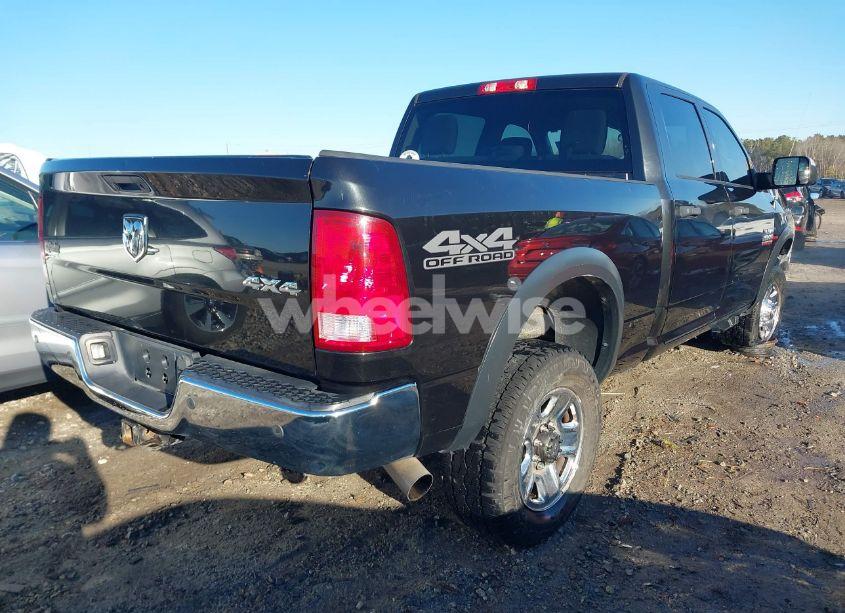 Photo 4 of 2018 Ram 2500 TRADESMAN 4X4 6'4 BOX (VIN 3C6UR5CLXJG303429)