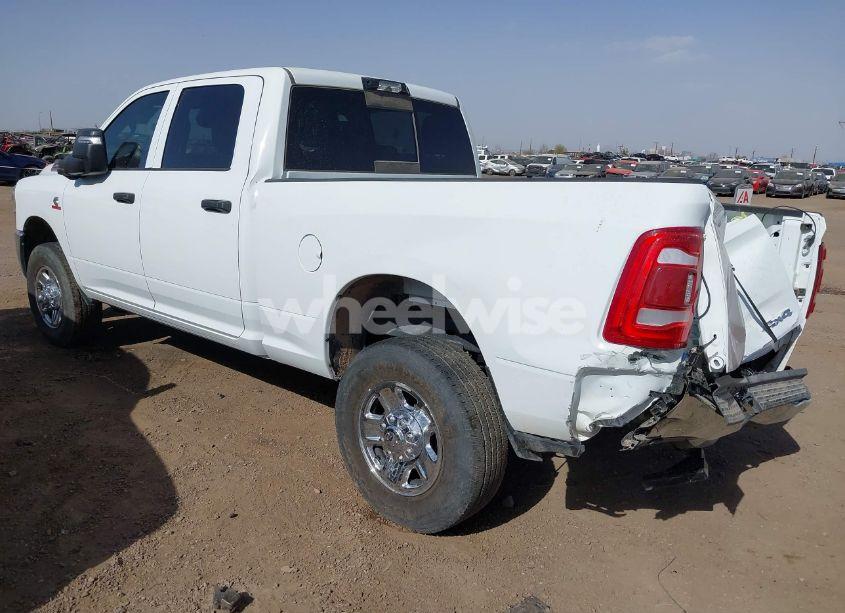 Photo 3 of 2024 Ram 2500 TRADESMAN 4X4 6'4 BOX (VIN 3C6UR5CLXRG222734)