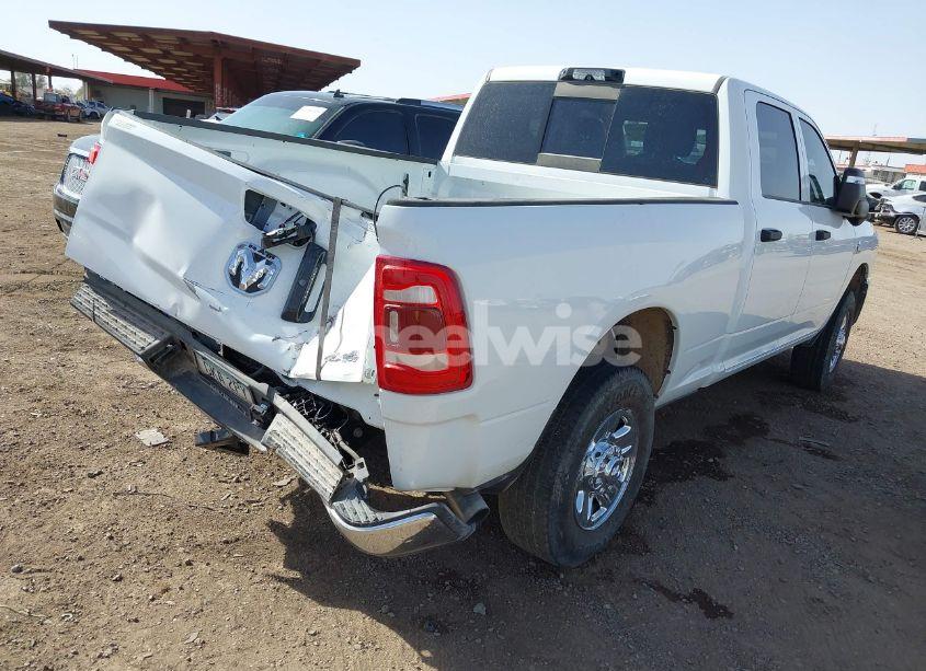 Photo 4 of 2024 Ram 2500 TRADESMAN 4X4 6'4 BOX (VIN 3C6UR5CLXRG222734)
