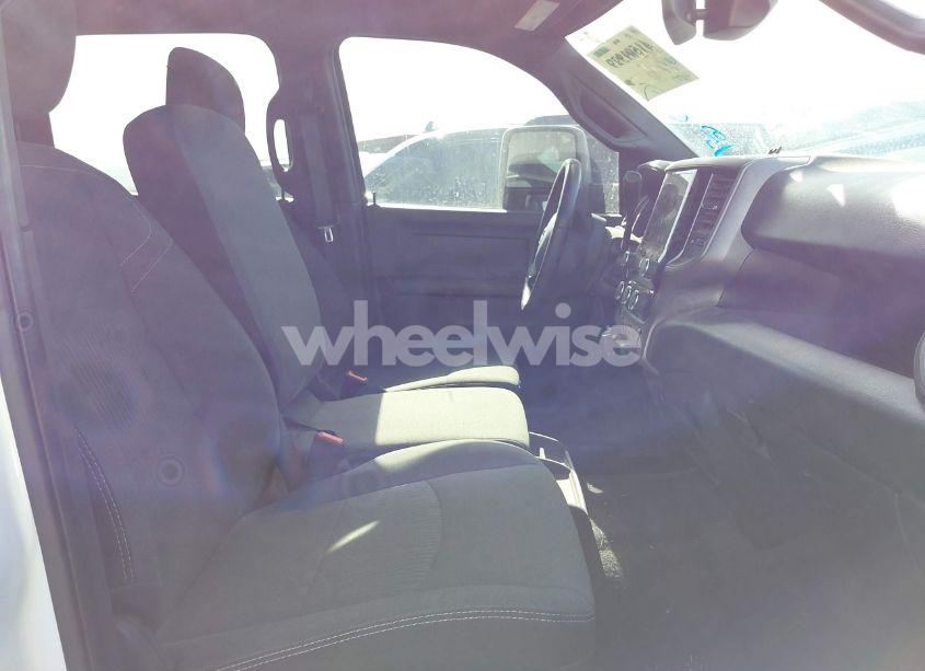 Photo 5 of 2024 Ram 2500 TRADESMAN 4X4 6'4 BOX (VIN 3C6UR5CLXRG222734)