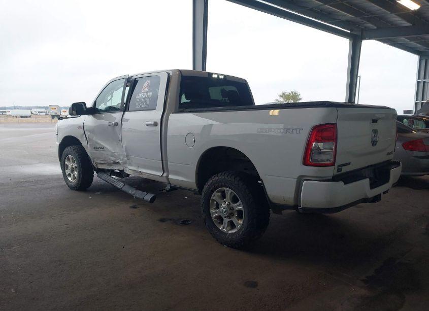 Photo 3 of 2019 Ram 2500 BIG HORN 4X4 6'4 BOX (VIN 3C6UR5DJ0KG698106)