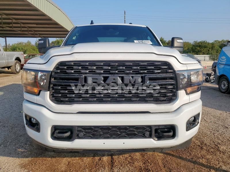 Photo 11 of 2024 RAM 2500 BIG HORN (VIN 3C6UR5DJ0RG394624)