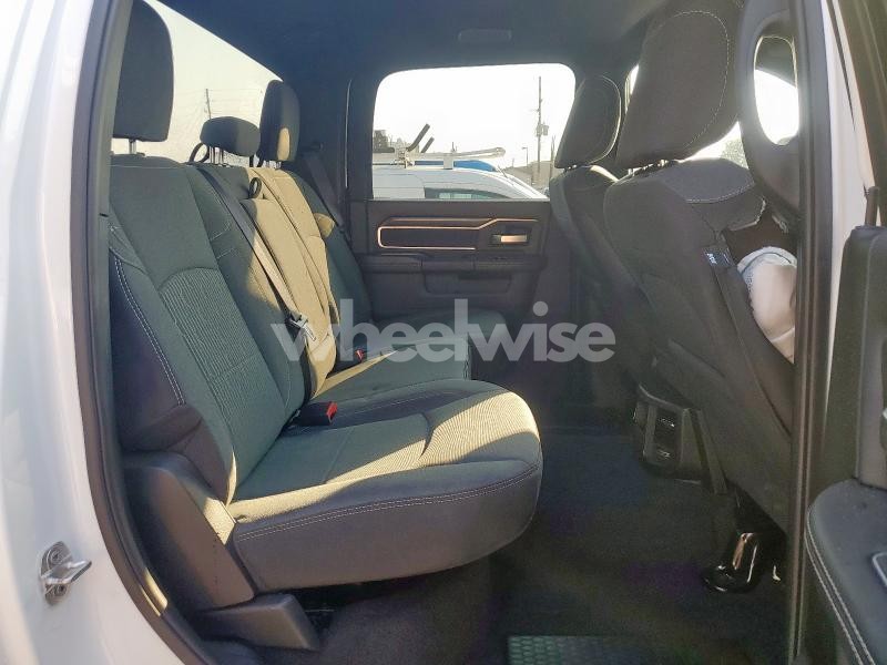 Photo 7 of 2024 RAM 2500 BIG HORN (VIN 3C6UR5DJ0RG394624)