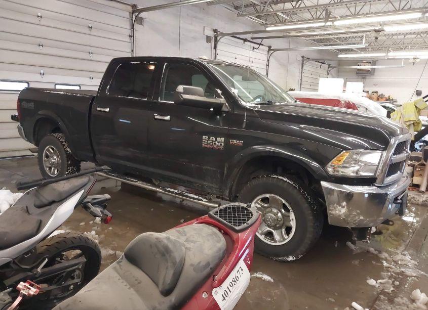 2018 Ram 2500 SLT 4X4 6'4 BOX (VIN 3C6UR5DJ1JG340513) main photo