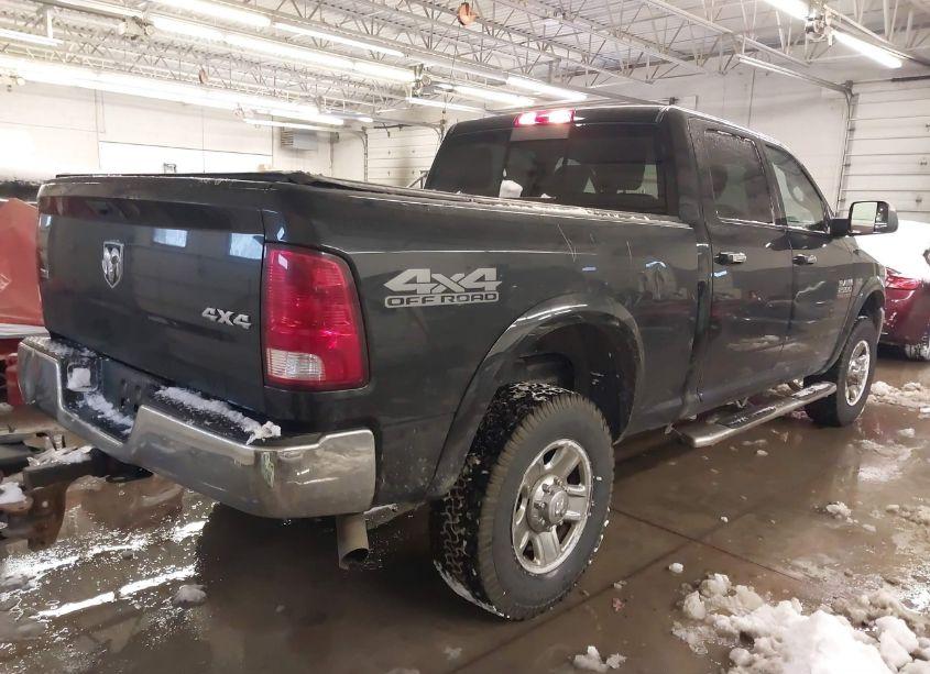 Photo 4 of 2018 Ram 2500 SLT 4X4 6'4 BOX (VIN 3C6UR5DJ1JG340513)