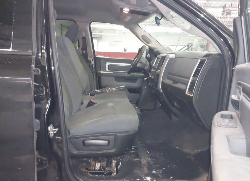 Photo 5 of 2018 Ram 2500 SLT 4X4 6'4 BOX (VIN 3C6UR5DJ1JG340513)