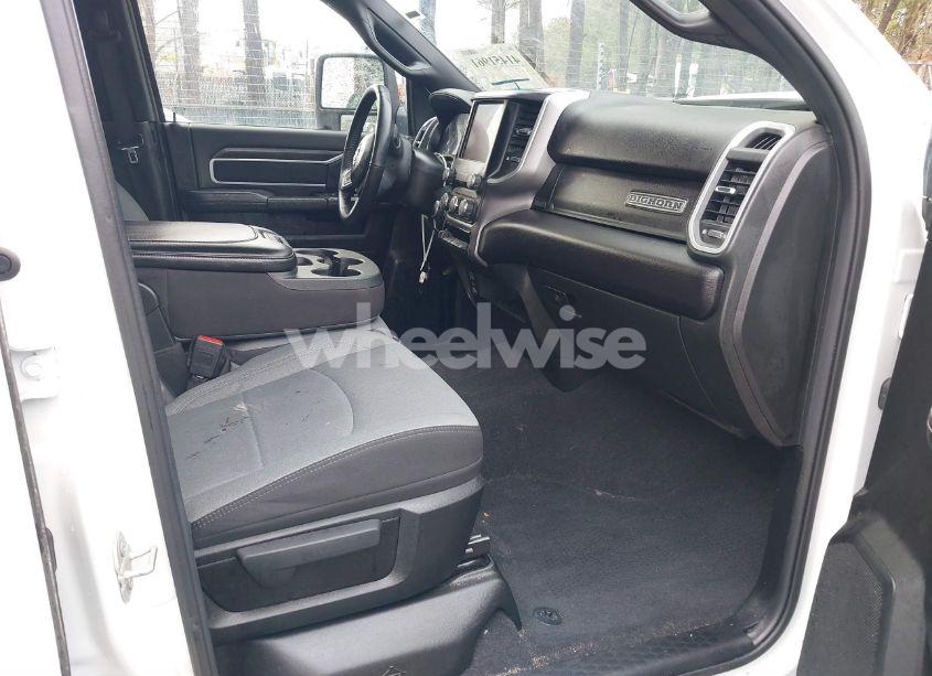 Photo 5 of 2024 Ram 2500 BIG HORN 4X4 6'4 BOX (VIN 3C6UR5DJ1RG101376)