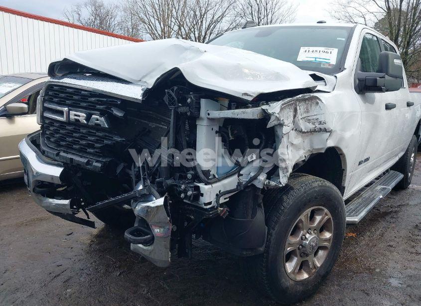 Photo 6 of 2024 Ram 2500 BIG HORN 4X4 6'4 BOX (VIN 3C6UR5DJ1RG101376)