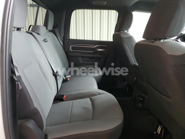 Photo 9 of 2024 RAM 2500 BIG HORN (VIN 3C6UR5DJ1RG386399)