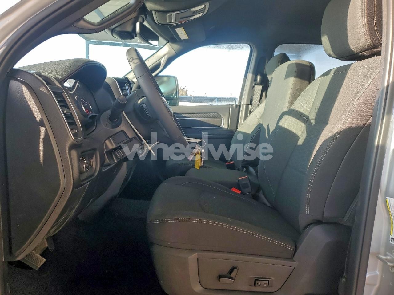 Photo 7 of 2026 RAM 2500 BIG HORN (VIN 3C6UR5DJ1TG201341)