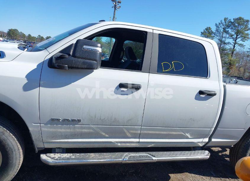 Photo 15 of 2024 Ram 2500 BIG HORN 4X4 6'4 BOX (VIN 3C6UR5DJ2RG311145)