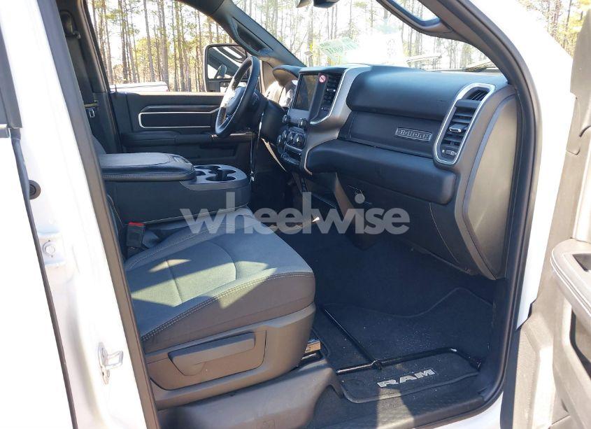 Photo 5 of 2024 Ram 2500 BIG HORN 4X4 6'4 BOX (VIN 3C6UR5DJ2RG311145)