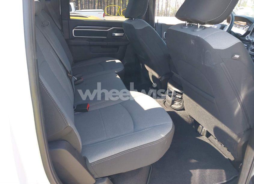 Photo 8 of 2024 Ram 2500 BIG HORN 4X4 6'4 BOX (VIN 3C6UR5DJ2RG311145)