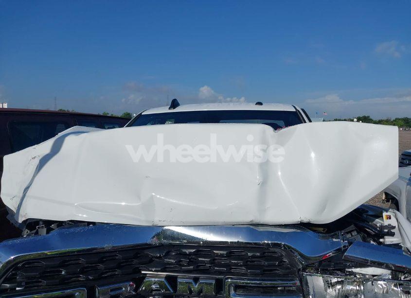 Photo 10 of 2024 Ram 2500 BIG HORN 4X4 6'4 BOX (VIN 3C6UR5DJ3RG366512)