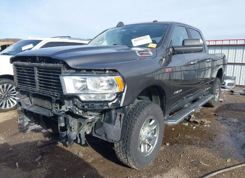 Photo 2 of 2019 Ram 2500 BIG HORN 4X4 6'4 BOX (VIN 3C6UR5DJ4KG689070)
