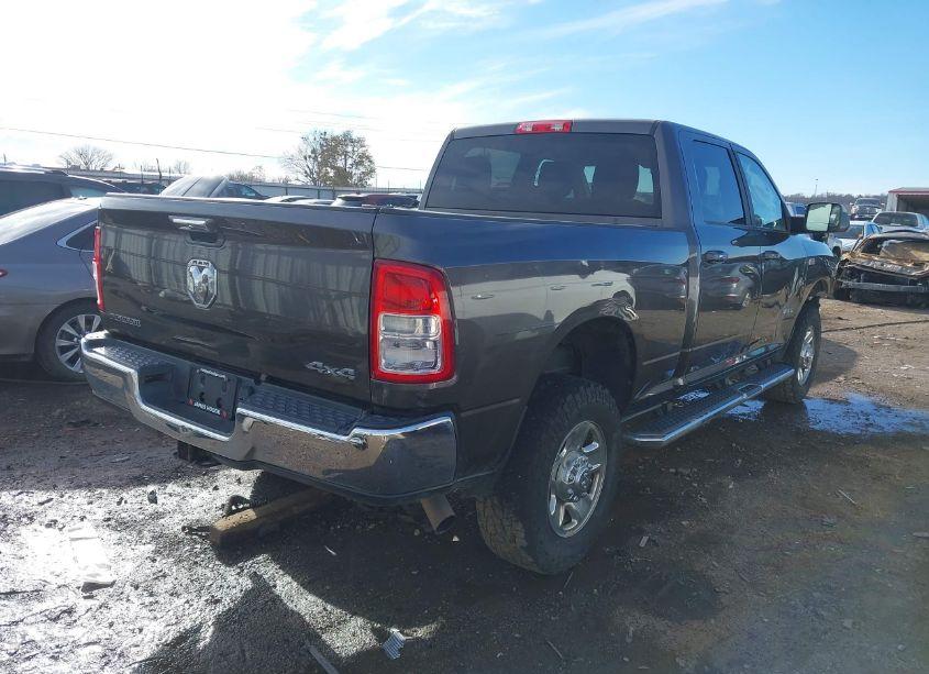 Photo 4 of 2019 Ram 2500 BIG HORN 4X4 6'4 BOX (VIN 3C6UR5DJ4KG689070)