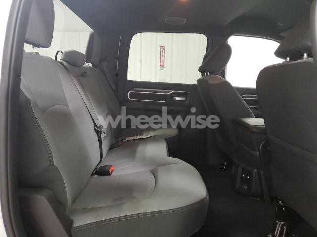 Photo 4 of 2024 RAM 2500 BIG HORN (VIN 3C6UR5DJ5RG397602)