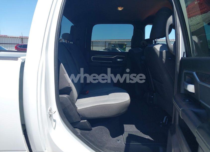 Photo 8 of 2024 Ram 2500 BIG HORN 4X4 6'4 BOX (VIN 3C6UR5DJ6RG249894)