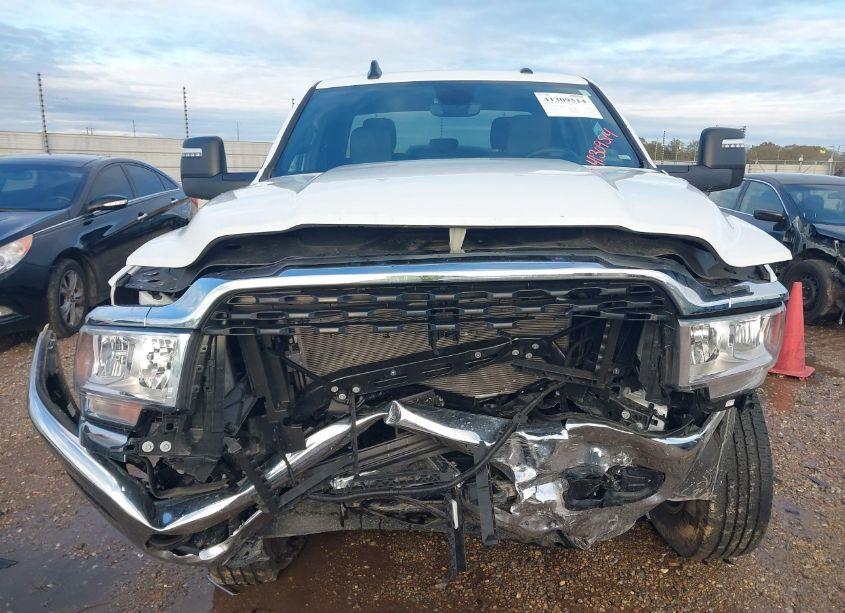 Photo 12 of 2024 Ram 2500 BIG HORN 4X4 6'4 BOX (VIN 3C6UR5DJ7RG311237)