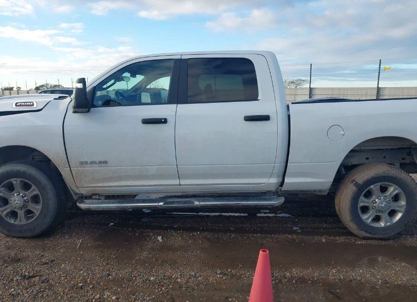 Photo 14 of 2024 Ram 2500 BIG HORN 4X4 6'4 BOX (VIN 3C6UR5DJ7RG311237)