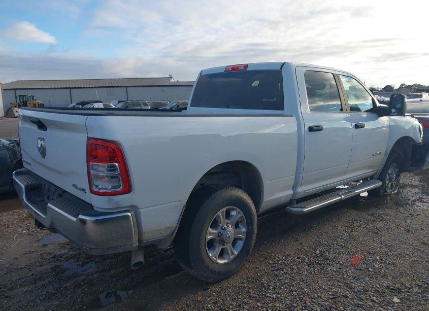 Photo 4 of 2024 Ram 2500 BIG HORN 4X4 6'4 BOX (VIN 3C6UR5DJ7RG311237)