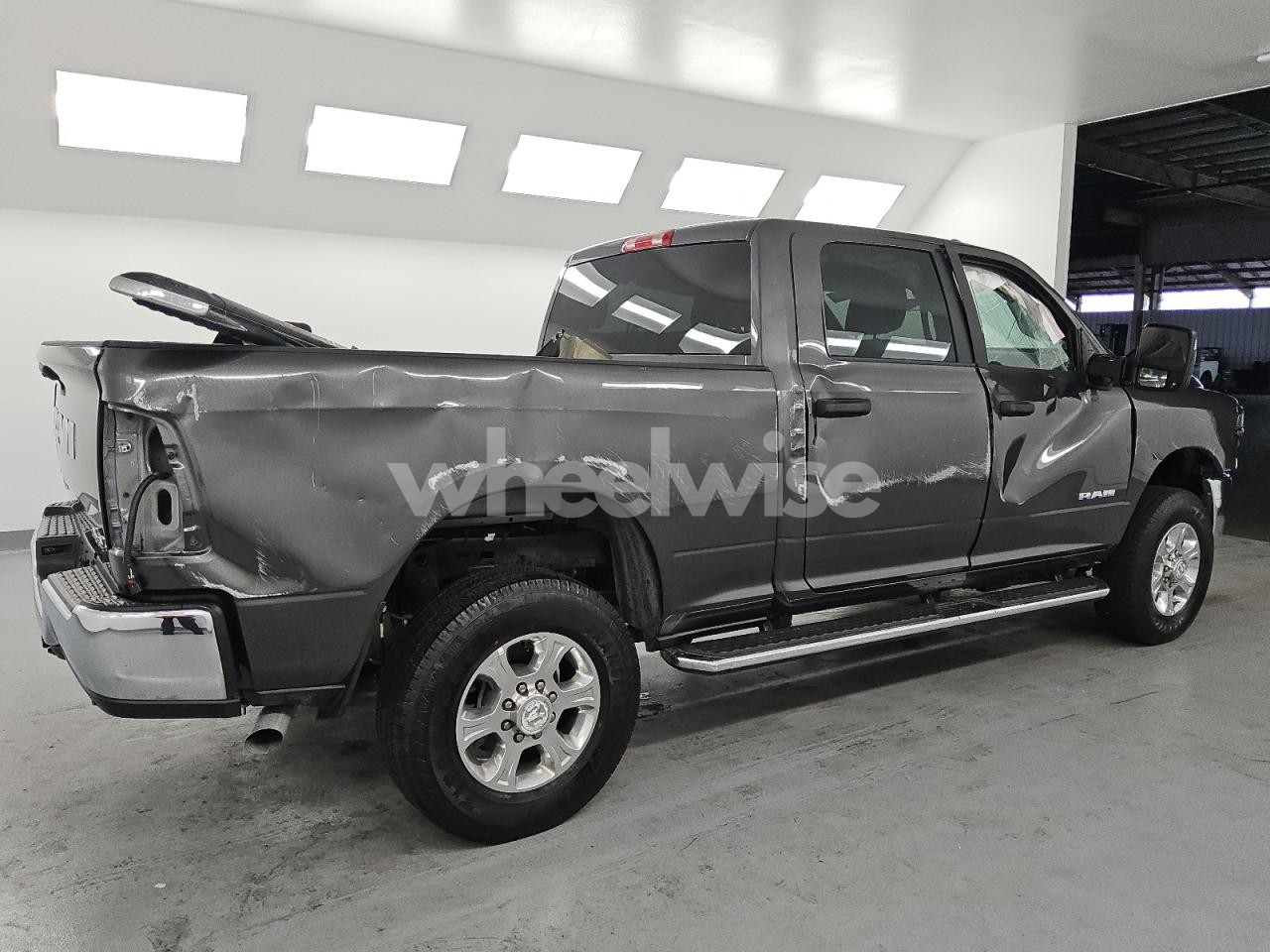 Photo 3 of 2026 RAM 2500 BIG HORN (VIN 3C6UR5DJ7TG199949)