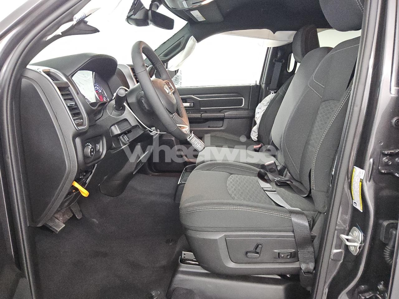 Photo 7 of 2026 RAM 2500 BIG HORN (VIN 3C6UR5DJ7TG199949)