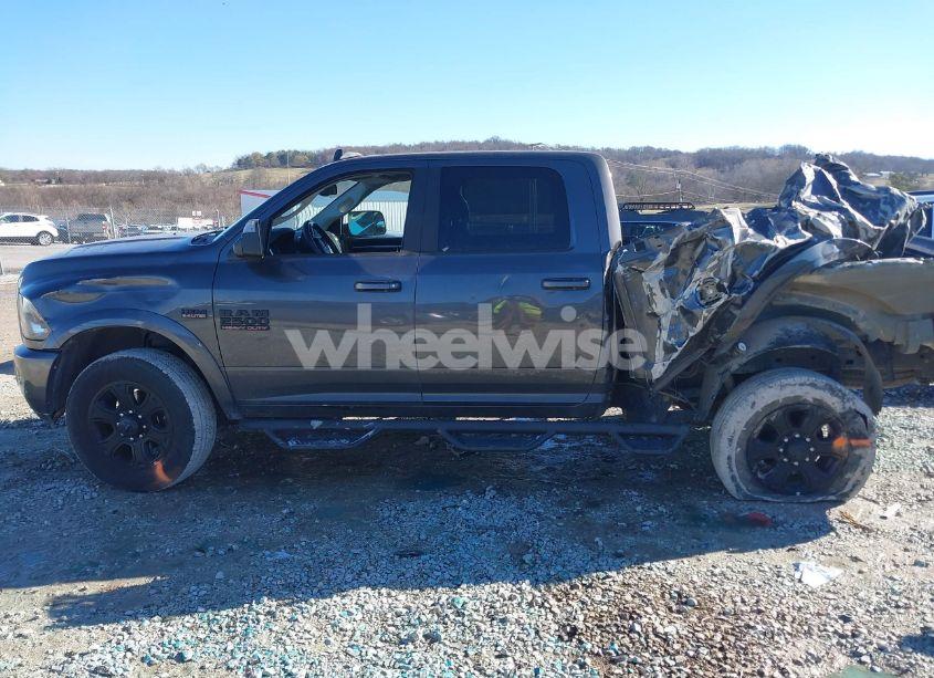 Photo 14 of 2018 Ram 2500 BIG HORN 4X4 6'4 BOX (VIN 3C6UR5DJ8JG341352)