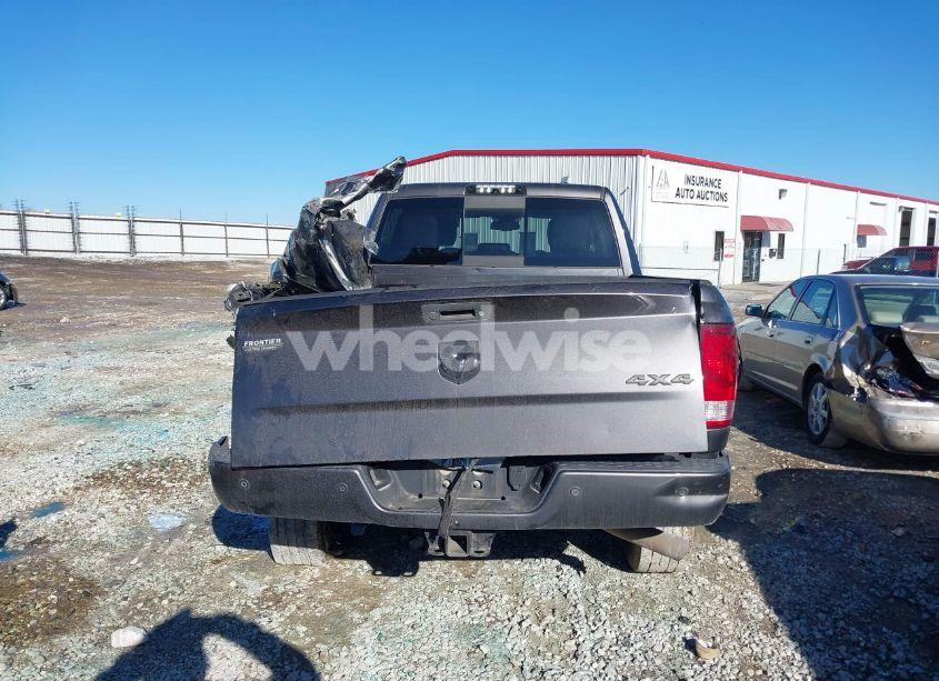 Photo 16 of 2018 Ram 2500 BIG HORN 4X4 6'4 BOX (VIN 3C6UR5DJ8JG341352)