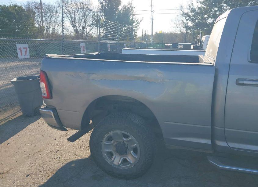 Photo 6 of 2022 Ram 2500 BIG HORN 4X4 6'4 BOX (VIN 3C6UR5DJ8NG137253)