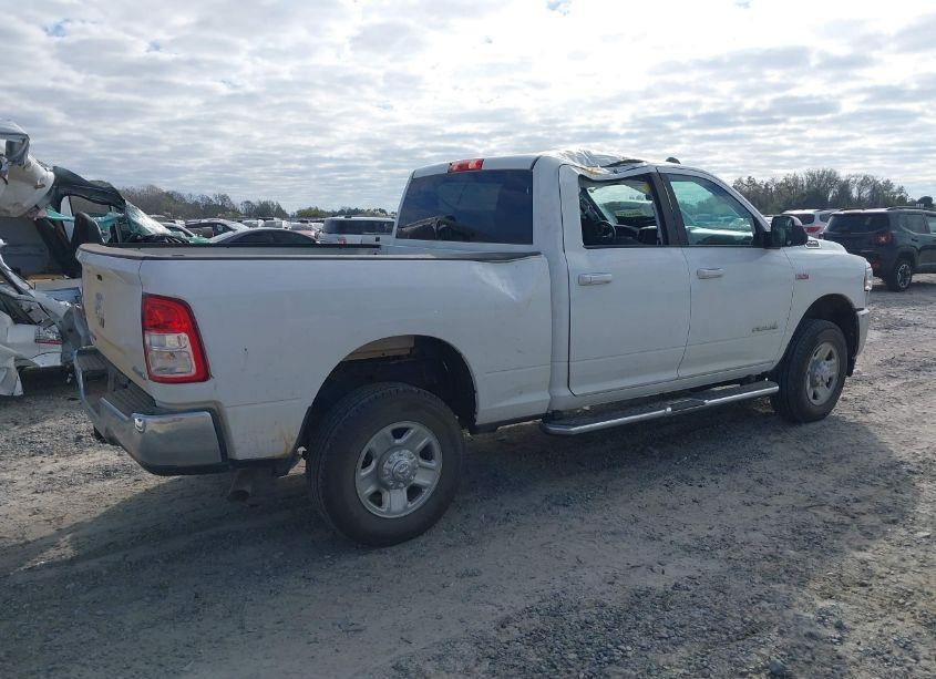 Photo 4 of 2022 Ram 2500 BIG HORN 4X4 6'4 BOX (VIN 3C6UR5DJ9NG349868)