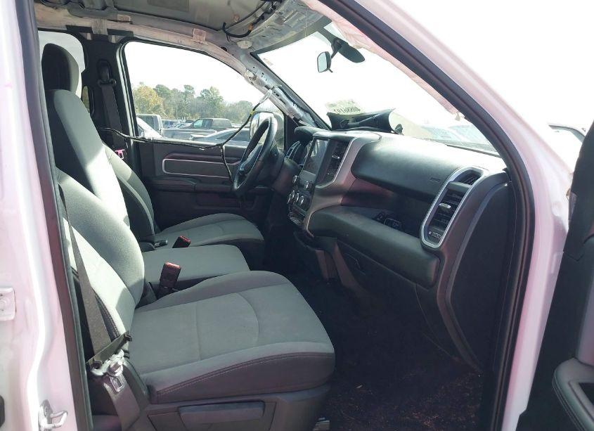 Photo 5 of 2022 Ram 2500 BIG HORN 4X4 6'4 BOX (VIN 3C6UR5DJ9NG349868)