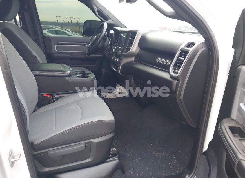 Photo 5 of 2021 Ram 2500 BIG HORN 4X4 6'4 BOX (VIN 3C6UR5DL0MG656362)