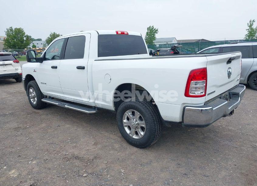 Photo 3 of 2024 Ram 2500 BIG HORN 4X4 6'4 BOX (VIN 3C6UR5DL0RG154118)