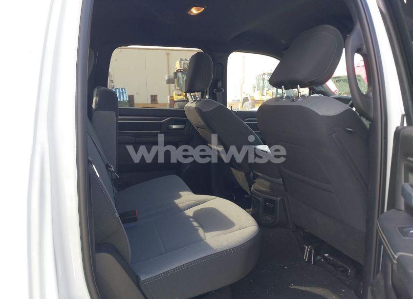 Photo 8 of 2024 Ram 2500 BIG HORN 4X4 6'4 BOX (VIN 3C6UR5DL0RG338233)