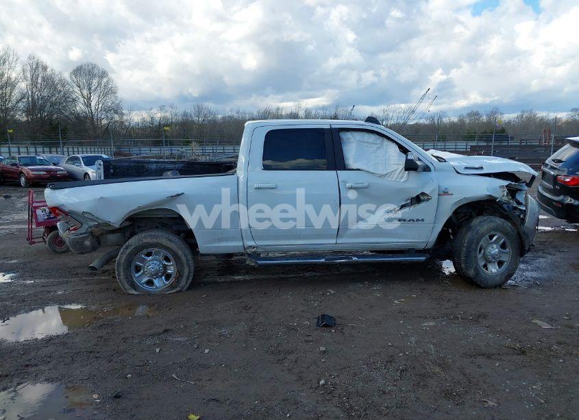 Photo 12 of 2022 Ram 2500 BIG HORN 4X4 6'4 BOX (VIN 3C6UR5DL1NG182309)