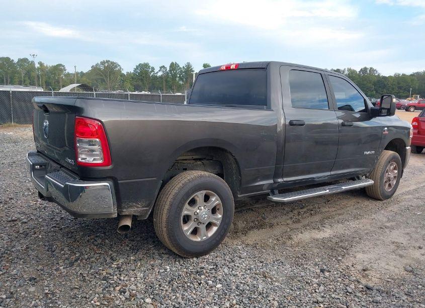 Photo 4 of 2024 Ram 2500 BIG HORN 4X4 6'4 BOX (VIN 3C6UR5DL1RG154158)