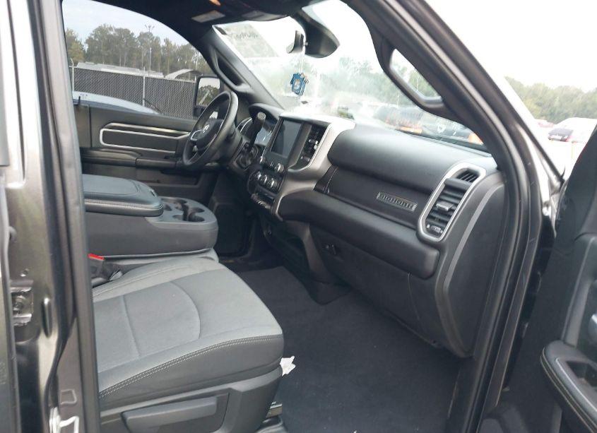 Photo 5 of 2024 Ram 2500 BIG HORN 4X4 6'4 BOX (VIN 3C6UR5DL1RG154158)