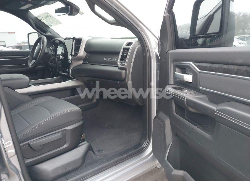 Photo 5 of 2024 Ram 2500 BIG HORN 4X4 6'4 BOX (VIN 3C6UR5DL1RG195695)