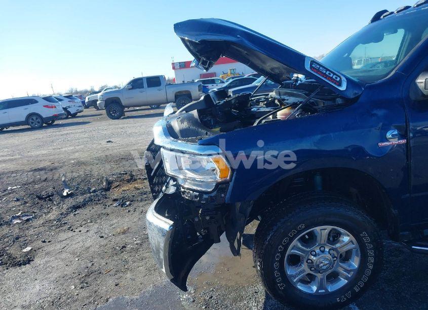 Photo 18 of 2024 Ram 2500 BIG HORN 4X4 6'4 BOX (VIN 3C6UR5DL1RG235886)